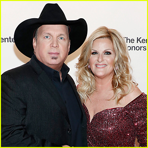 Garth Brooks & Trisha Yearwood Go Into Quarantine After Possible COVID-19 Exposure